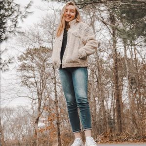 Meet your Posher, Shea